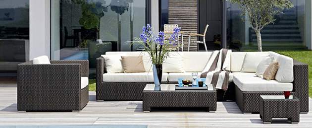Wicker Furniture: A Buyer's Guide - Outdoor Living Dire