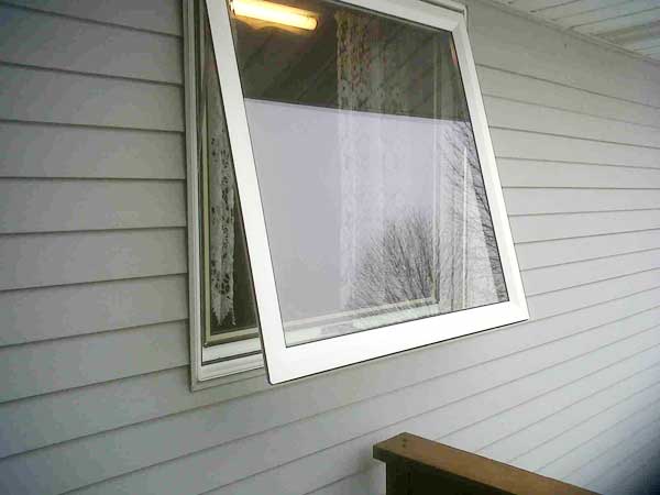 Vinyl Awning Window Solves a Problem in this Marion, Iowa Kitchen .
