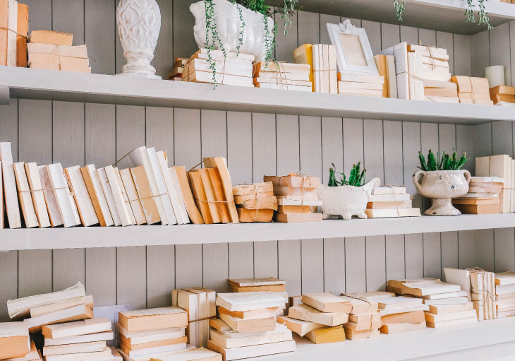 Clever Bookshelf Ideas for Your Home | Perry Hom
