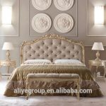 Luxury Gold Royal Classic Wooden Luxury Arabic Classic Bedroom .