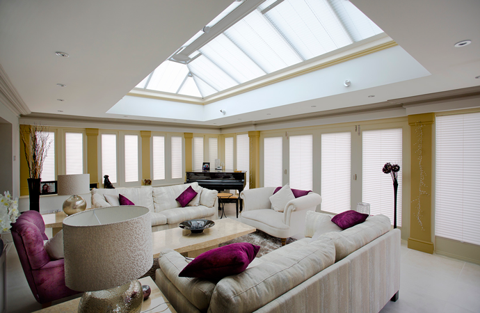 Expert tips for choosing conservatory blinds - Decorati