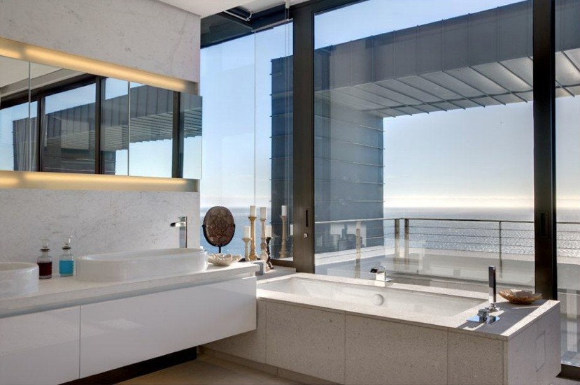 White contemporary bathroom suite | Interior Design Idea
