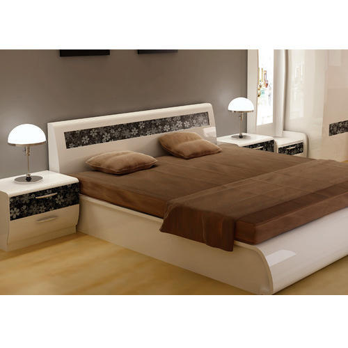 Kraft Kitchen Oak Wood Designer Bedroom Furniture, Size: 146 X 146 .