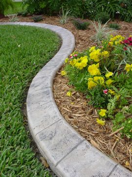 Landscape Edging Ideas | Curved edgings, on the other hand, are .