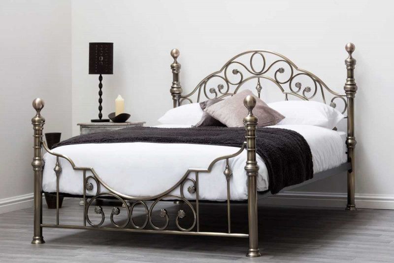 Canterbury Vintage Antique Brass Metal Bed Frame - Double / King .