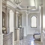 Side lighting in bathroom vanities | Luxury master bathrooms .