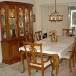 Kincaid Governor?s Oak Dining Room Set for Sale in Largo, Florida .