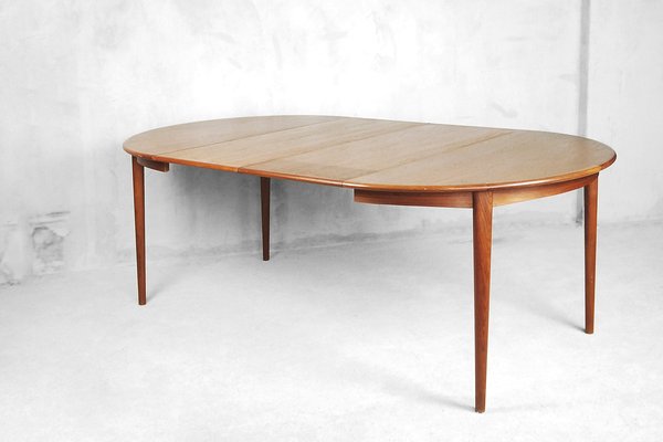 Mid-Century Swedish Extendable Round Dining Table, 1960s for sale .