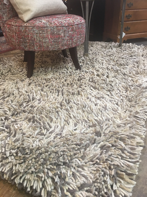 Contemporary grey tones shag rug | Invio Fine Furniture Consignme