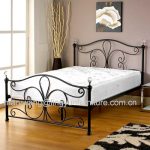 New White Metal Bedframe Bed Frame Super King Size 180x200 Cm Incl .