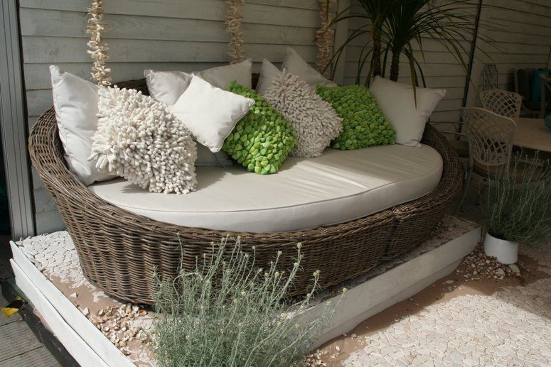 Outdoor Garden Furniture | Weatherproof rattan garden furniture .