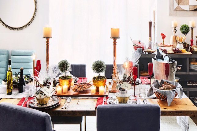 Holiday party decor tips table setting