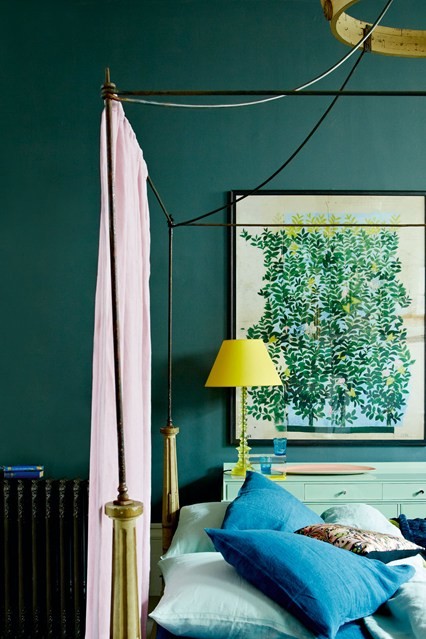green bedroom color four-poster bed