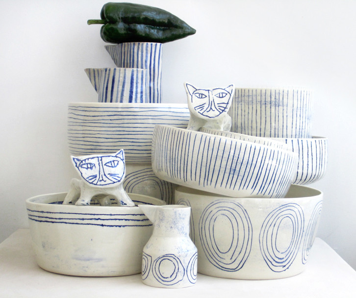 blue and white ceramic bowls
