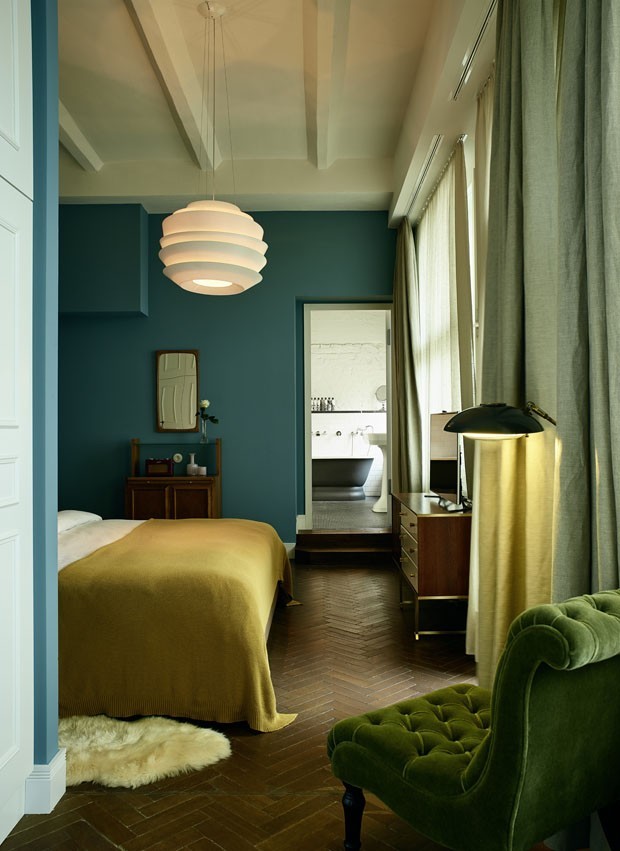 teal wall paint bedroom