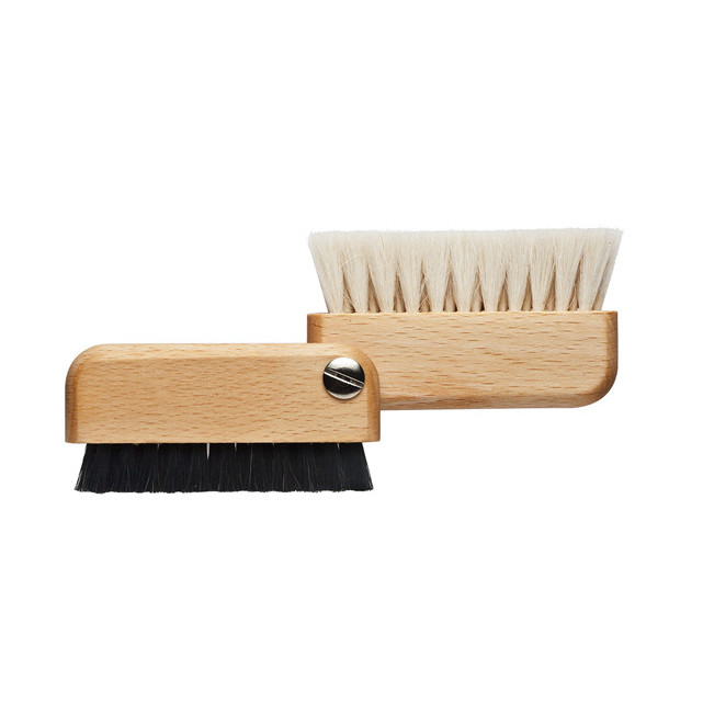 Cleaning brush for wooden keyboards