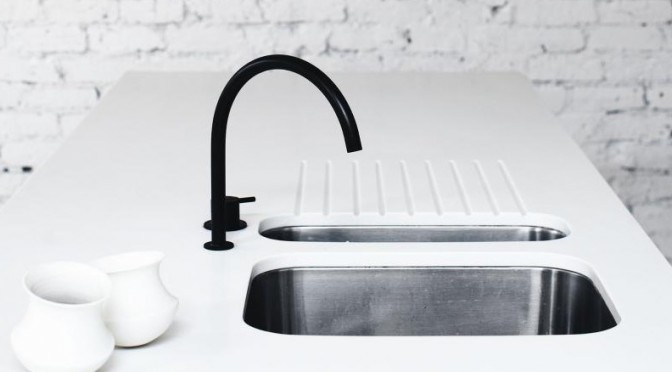 black faucet design for the kitchen