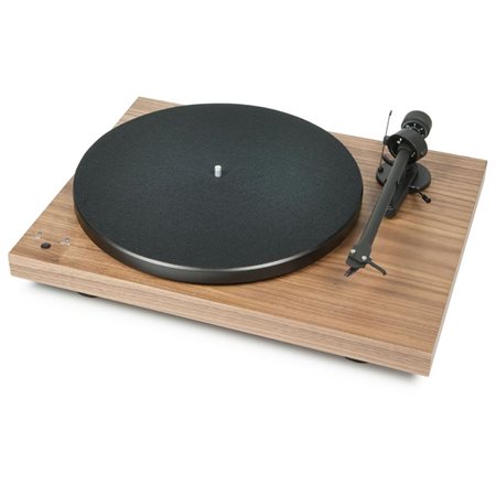 Fathers day gift guide walnut record player