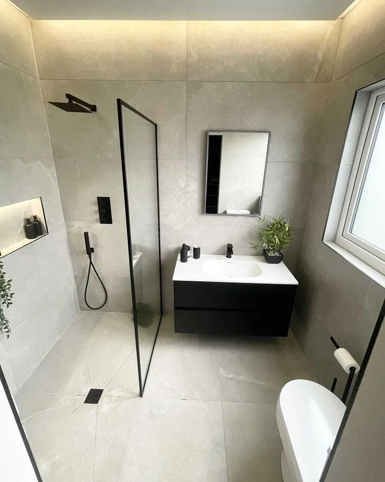 Compact Bathroom Suites: Maximizing Space in Small Bathrooms