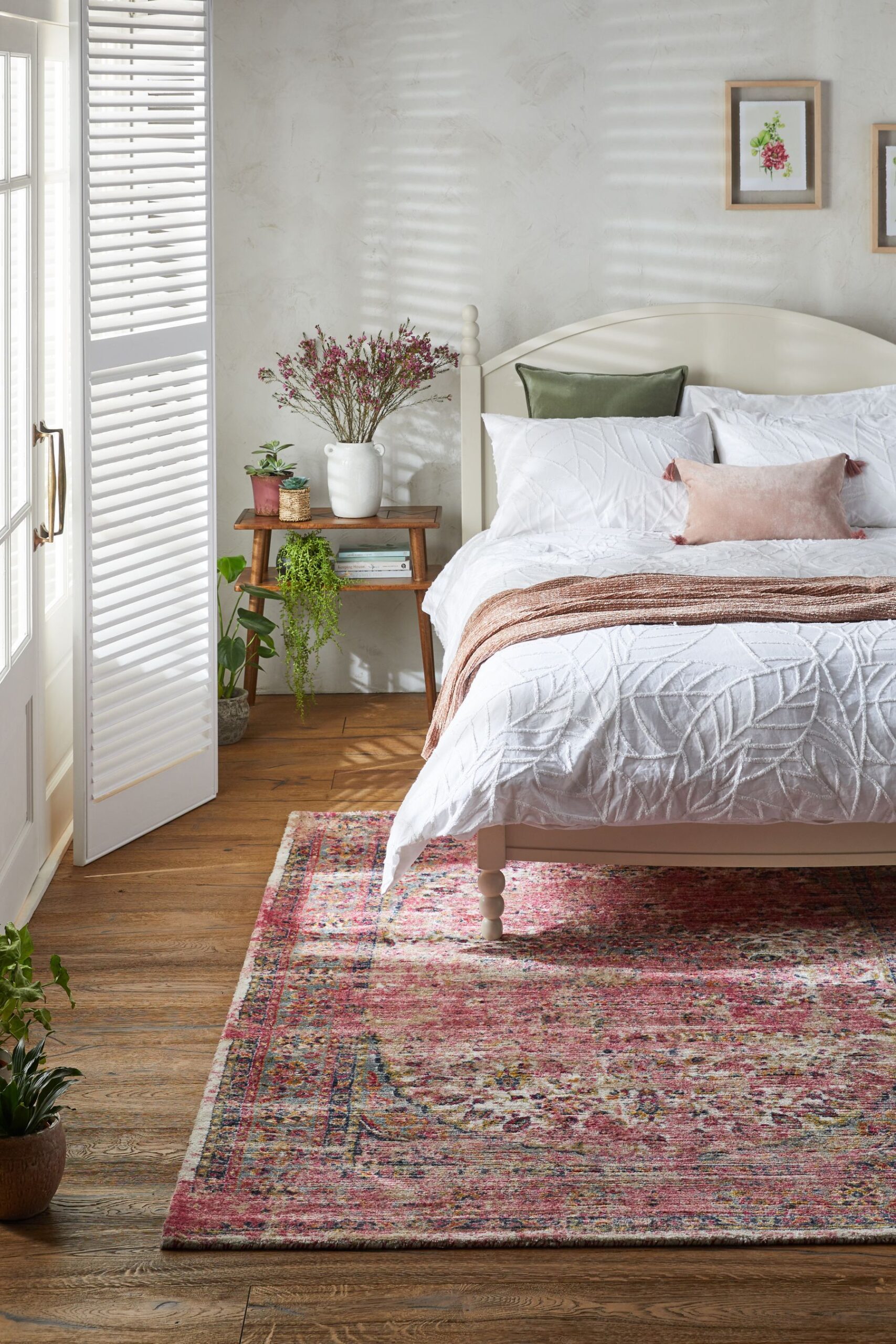 The Ultimate Guide to Choosing the Perfect Bedroom Rug