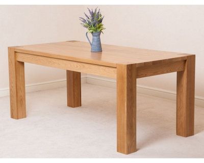 Elegant Oak Dining Room Furniture Sets for a Timeless Look