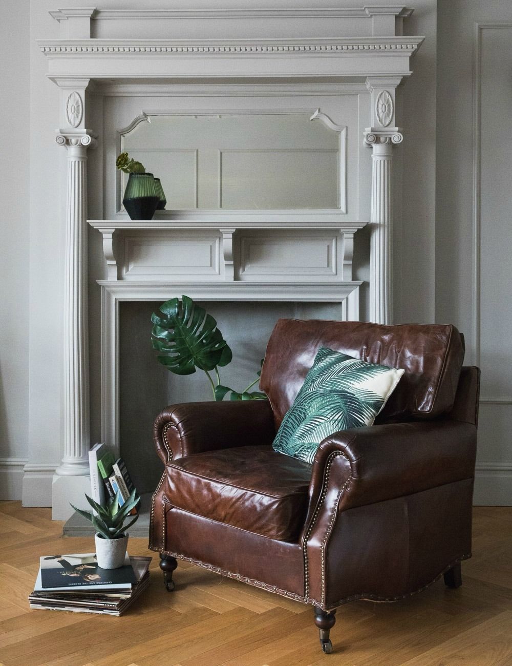 The Beauty of Distressed Leather Sofas