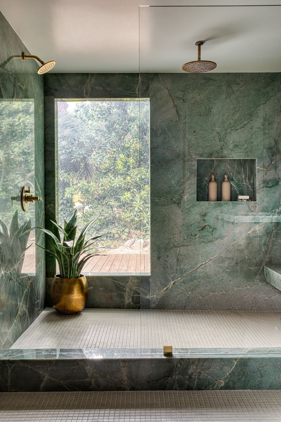 A Guide to Creating a Stylish Bathroom Design