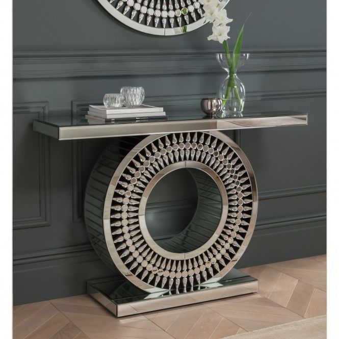 A Guide to Mirrored Console Tables: Elevate Your Home Decor with Style and Functionality