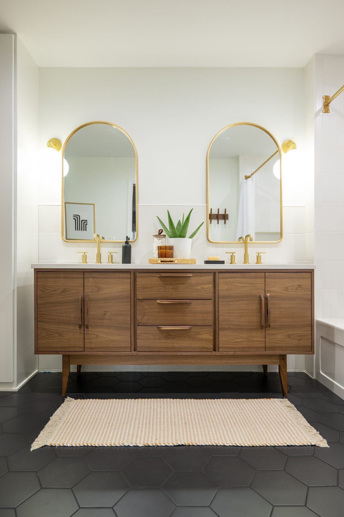 Beautiful Storage Solutions for Your Bathroom: Vanity Cabinets