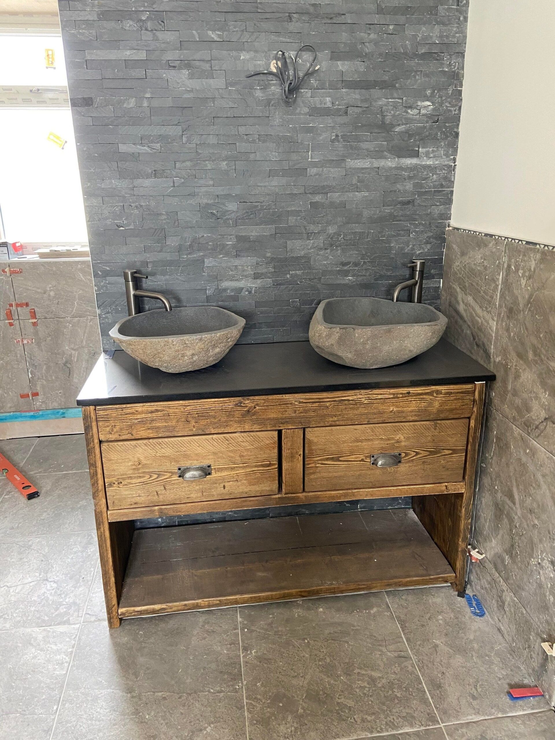 Charming Rustic Bathroom Vanities for a Countryside Feel