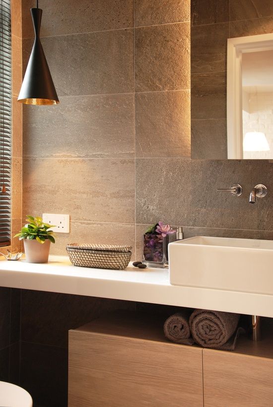 Clever Storage Solutions for Your Bathroom Walls
