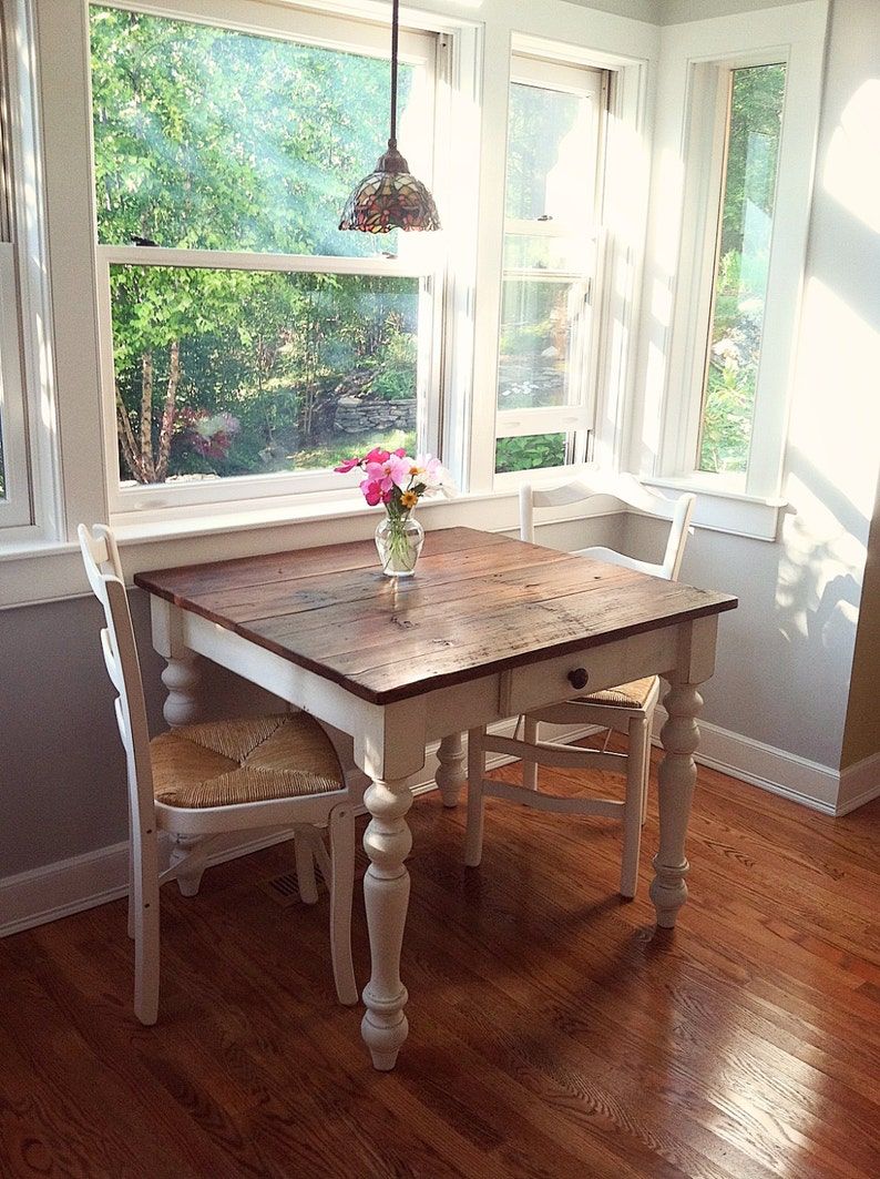 Compact Dining Solutions: The Small Kitchen Table for Cozy Spaces