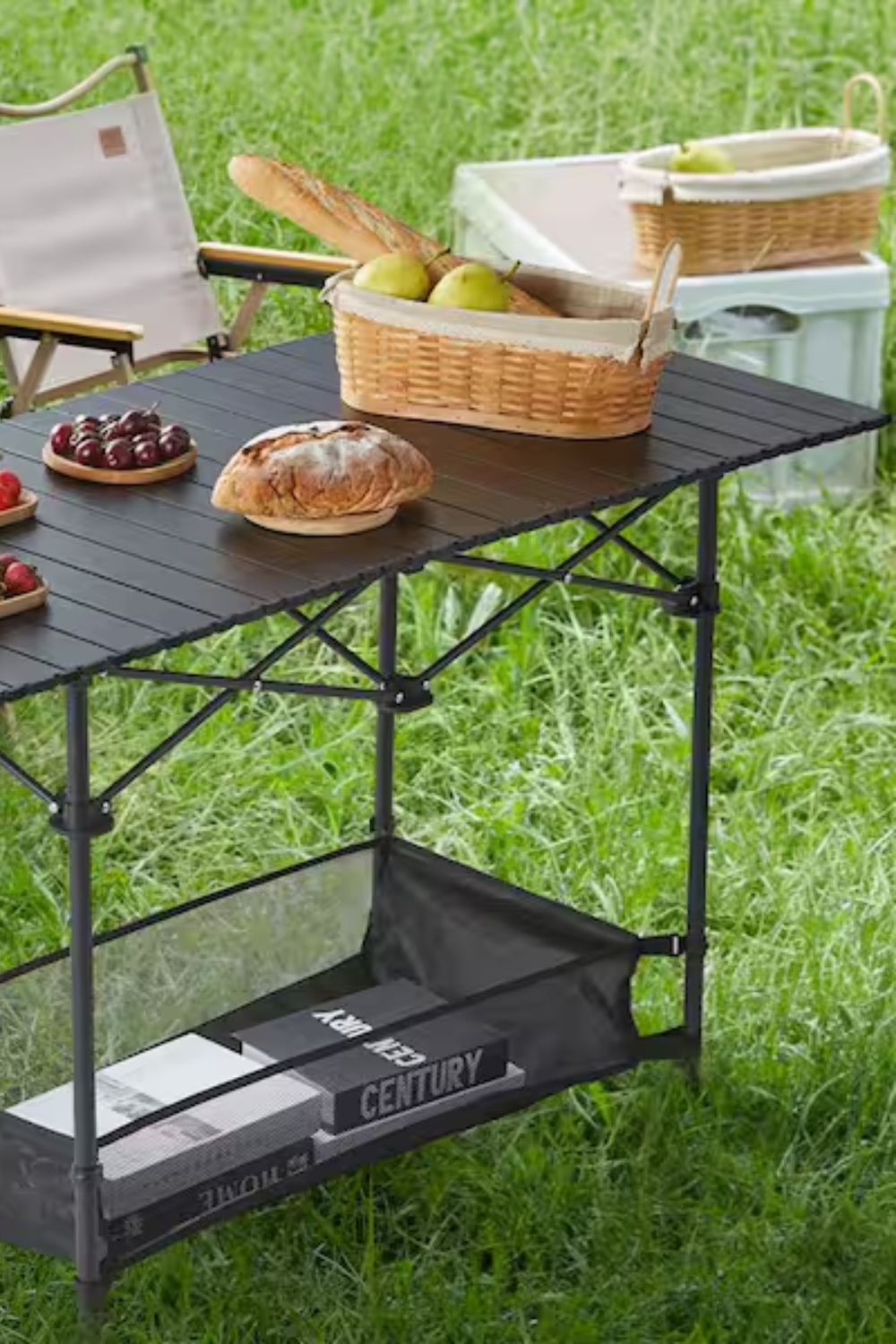 Compact Folding Table: Convenient and Portable Solution for Small Spaces