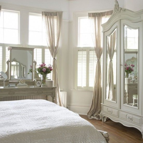 Complete Queen Bedroom Furniture Sets for a Cozy Sleep Retreat