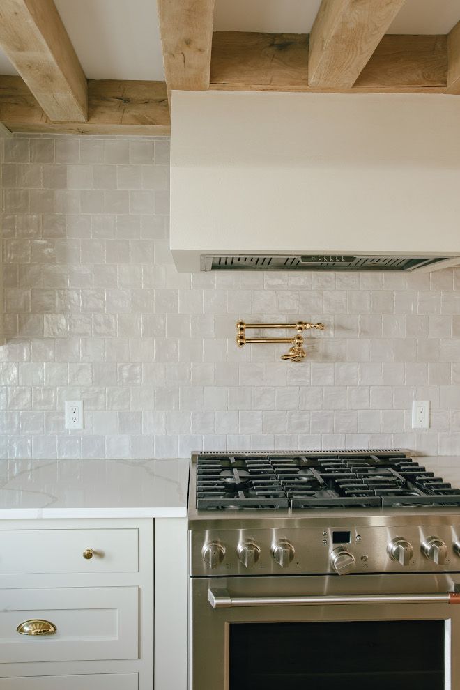 Creating a Stylish Kitchen Backsplash: A Must-Have for Every Home