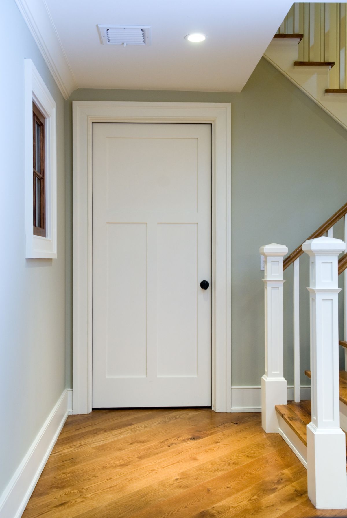 Elegant Solid Wood Interior Doors: A Timeless Addition to Your Home