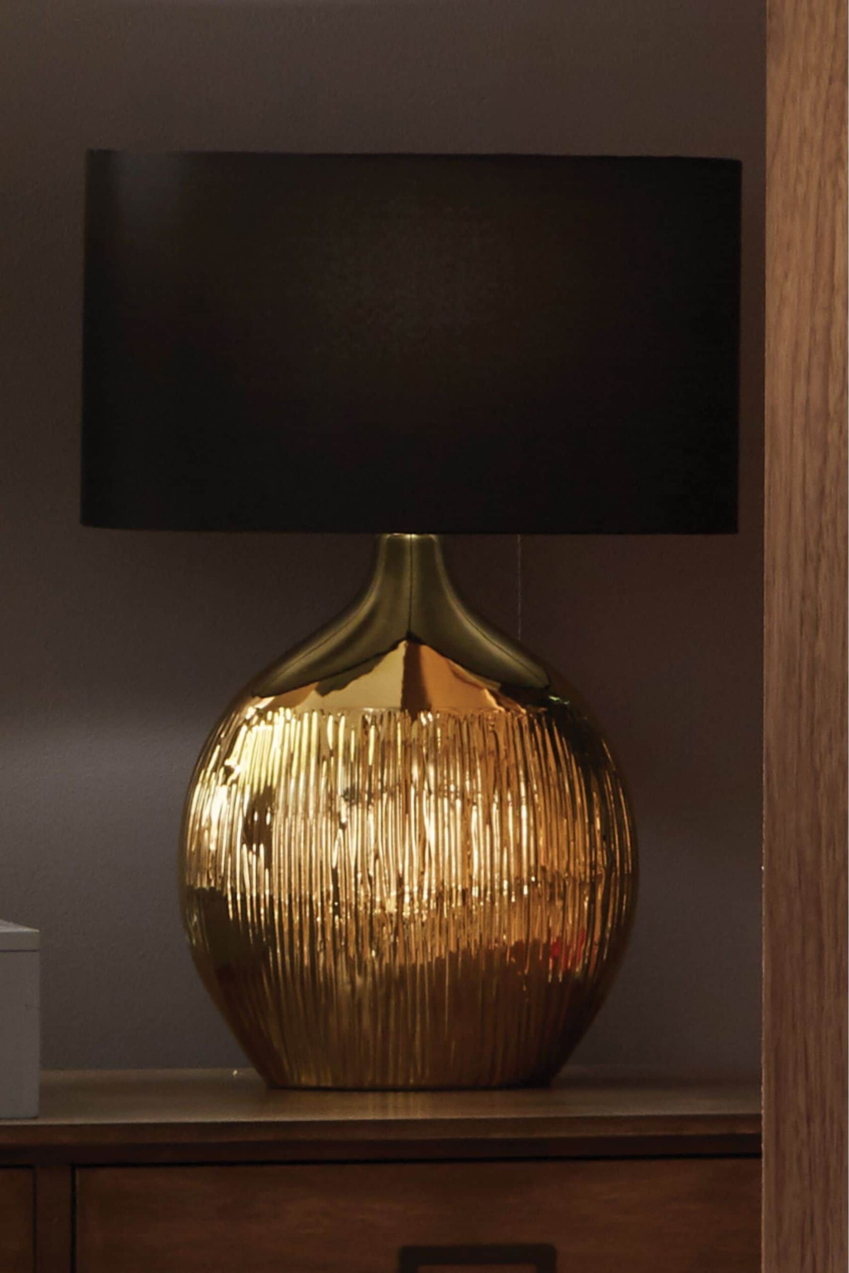 Elegant Table Lamps to Brighten Your Living Room