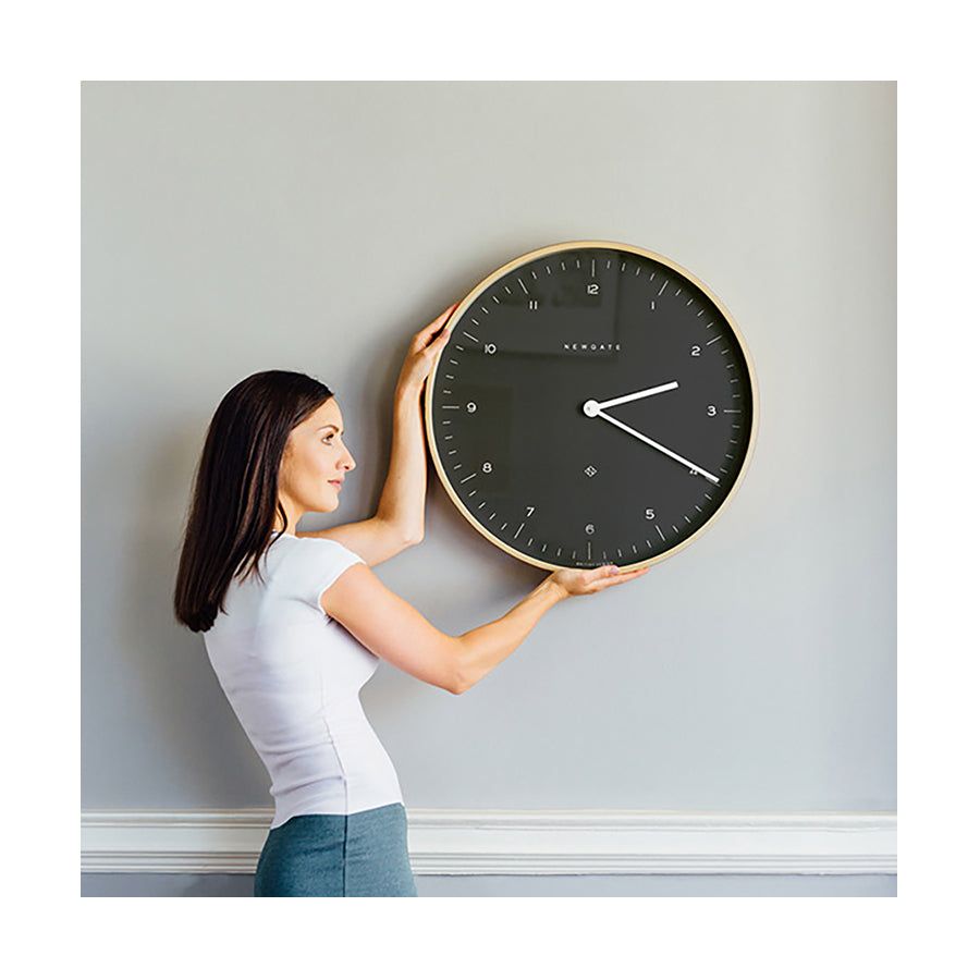 Impressive Modern Timepieces for Your Wall