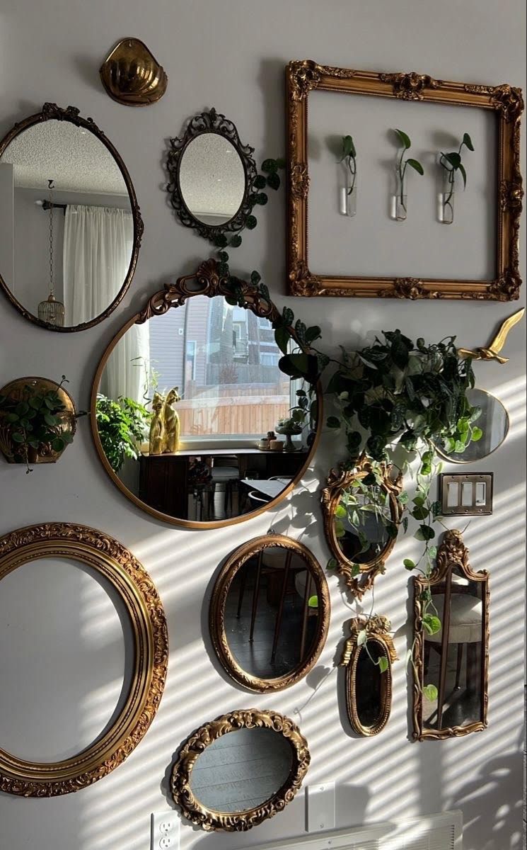 Reflecting on the Different Uses of Wall Mirrors