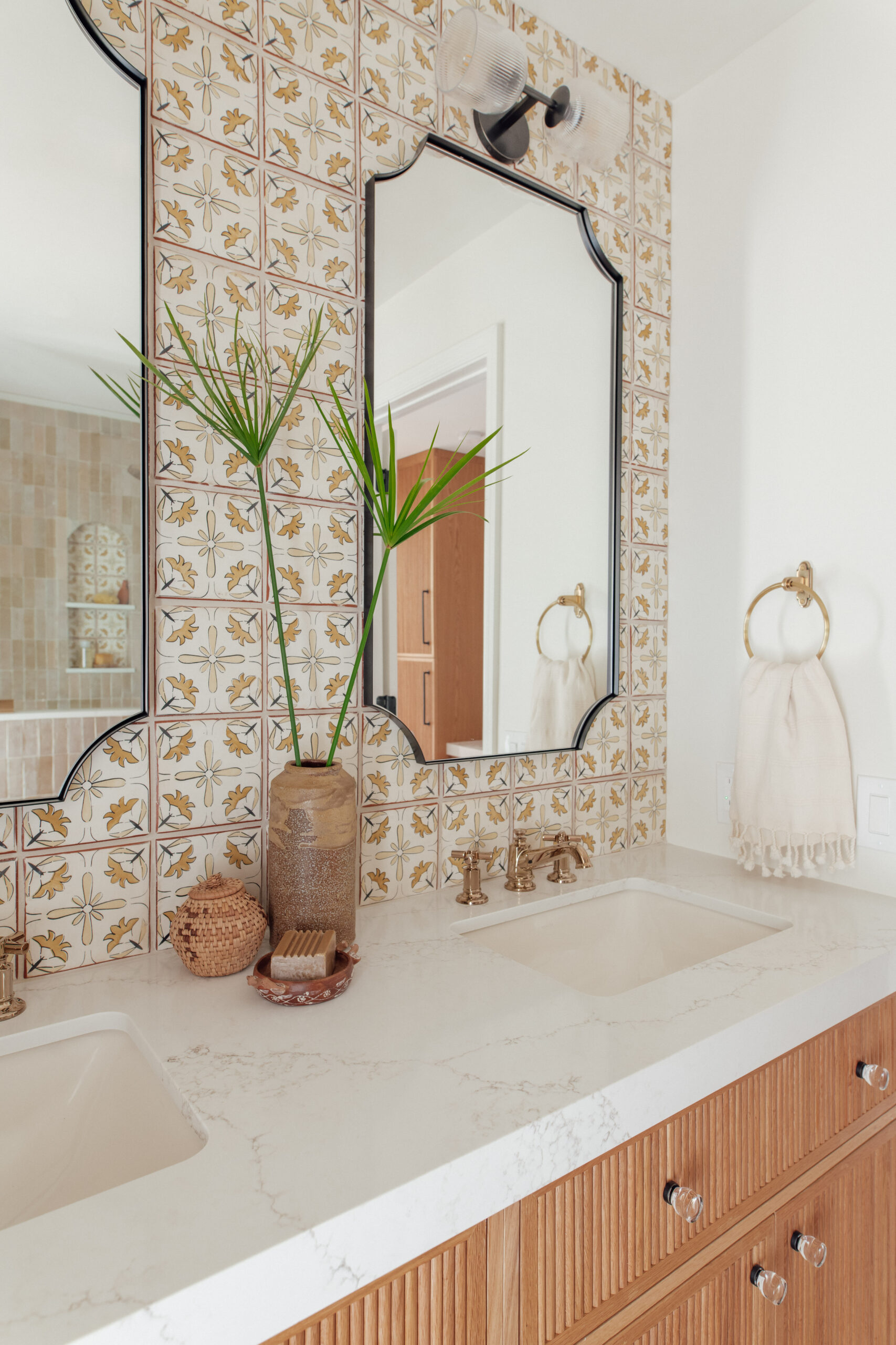 The Beauty of Custom-Made Bathroom Vanities