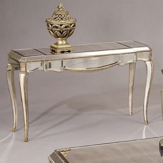 The Beauty of Mirrored Console Tables