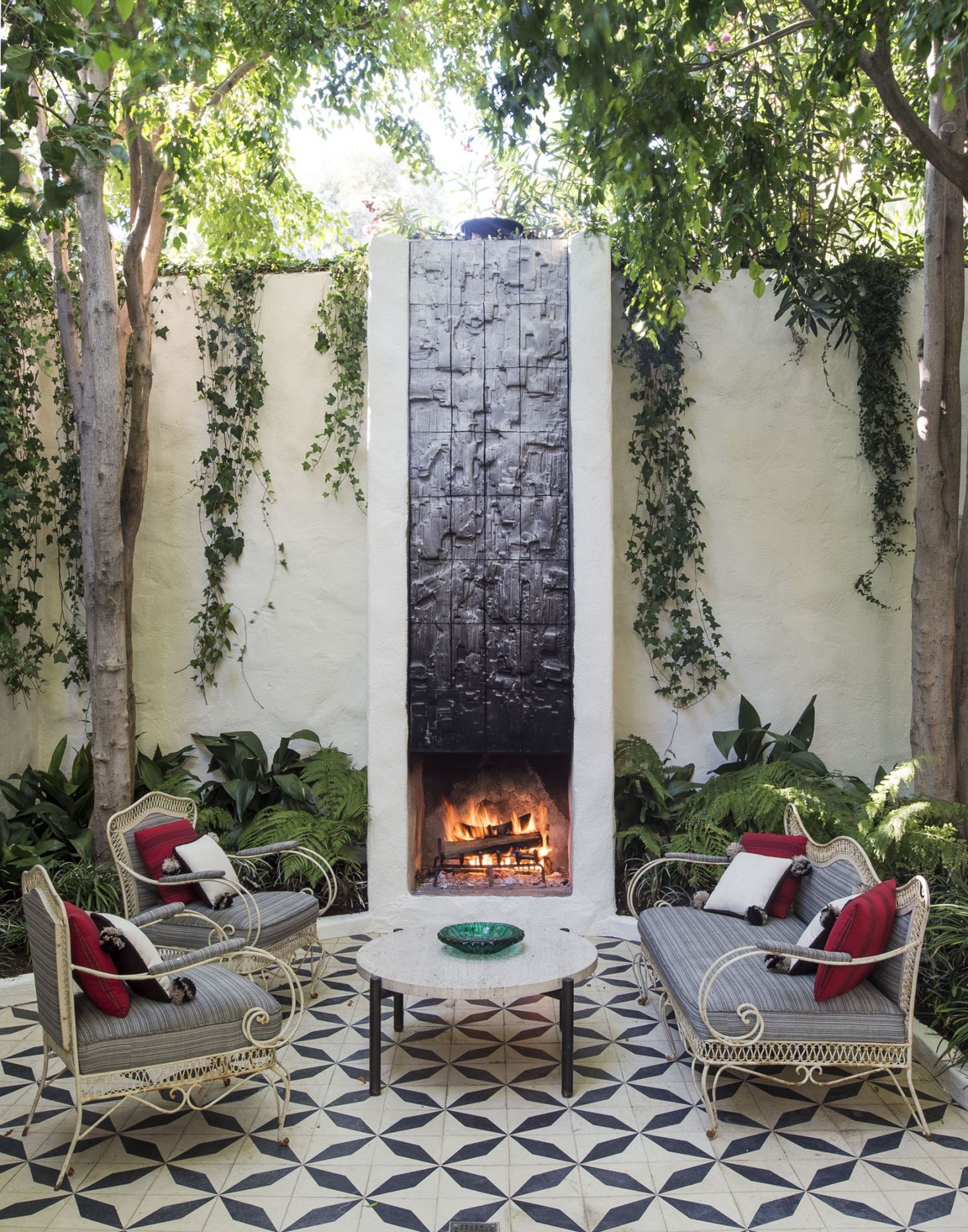 The Beauty of Outdoor Patio Furniture: Enhancing Your Outdoor Space