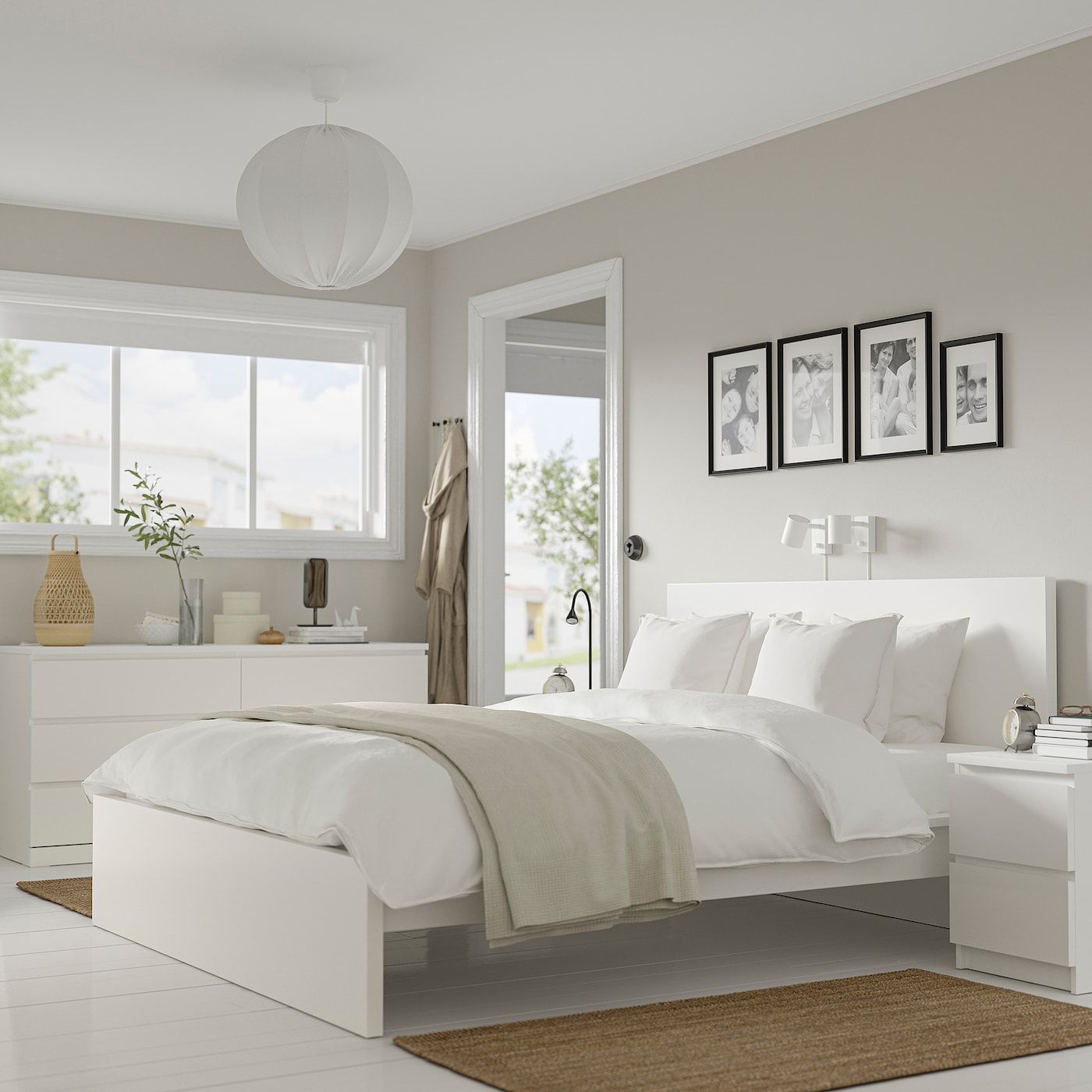 The Elegance of White Bedroom Furniture Sets