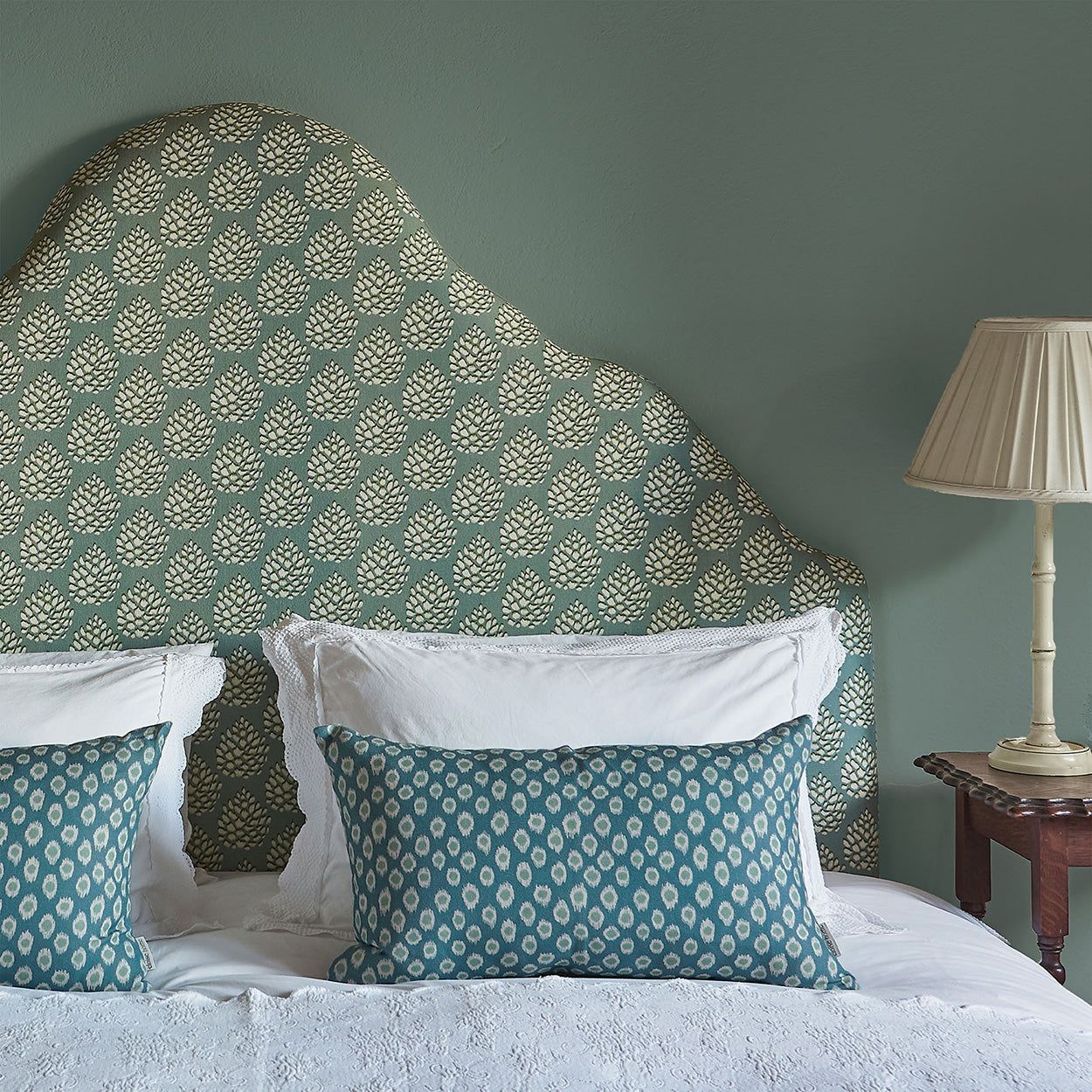 The Majestic Appeal of a King Size Upholstered Headboard