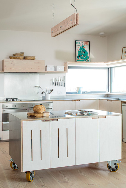 The Versatility of Rolling Kitchen Islands