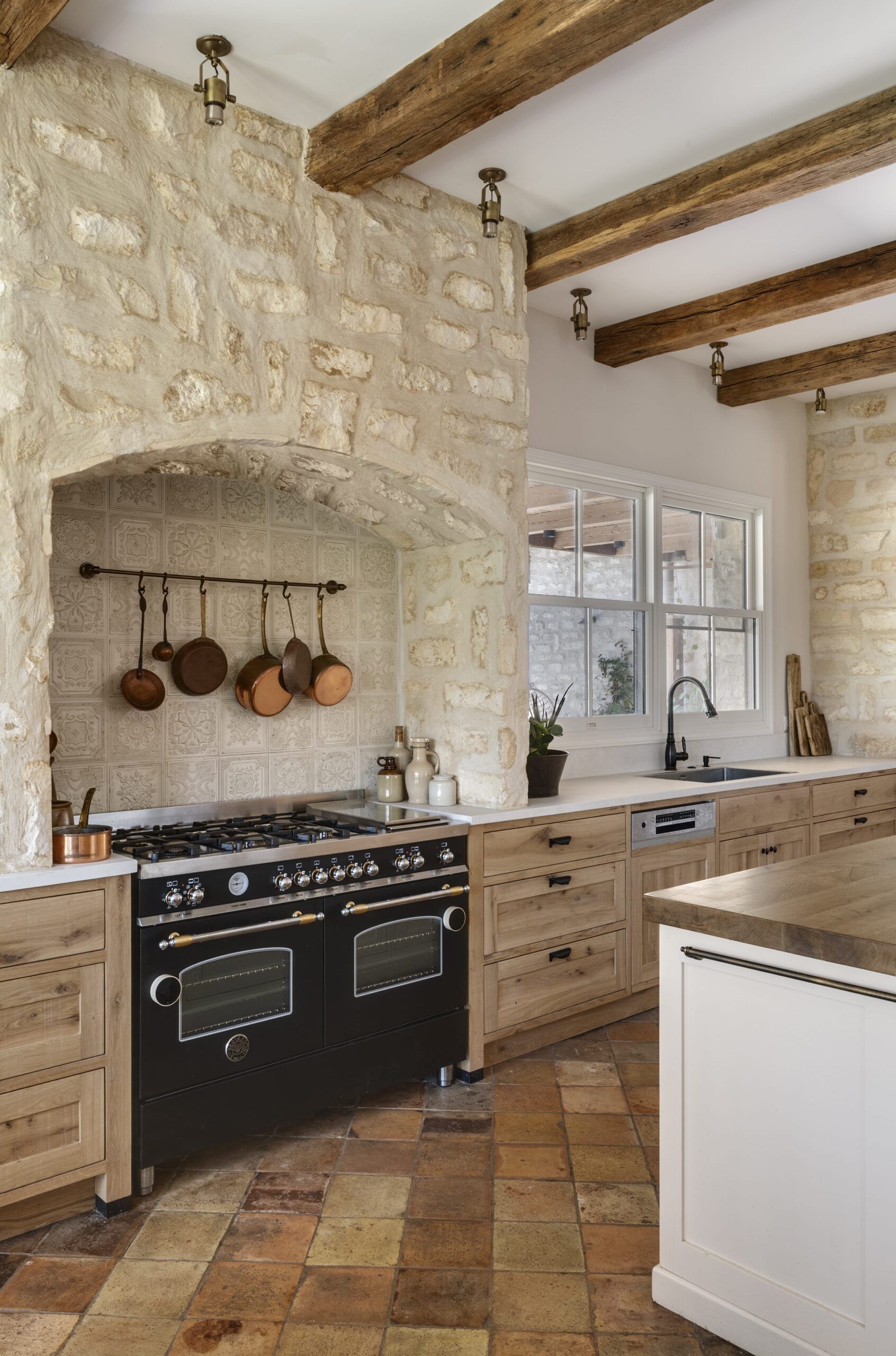 Timeless Charm: Exploring Classic Kitchen Designs for Your Home