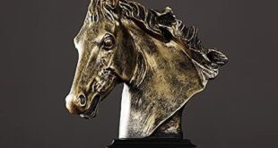 Stylish European Horse Head: Our Desk Décor Discovery