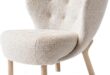 Exploring Comfort: Our Take on the Stylish Slipper Chair