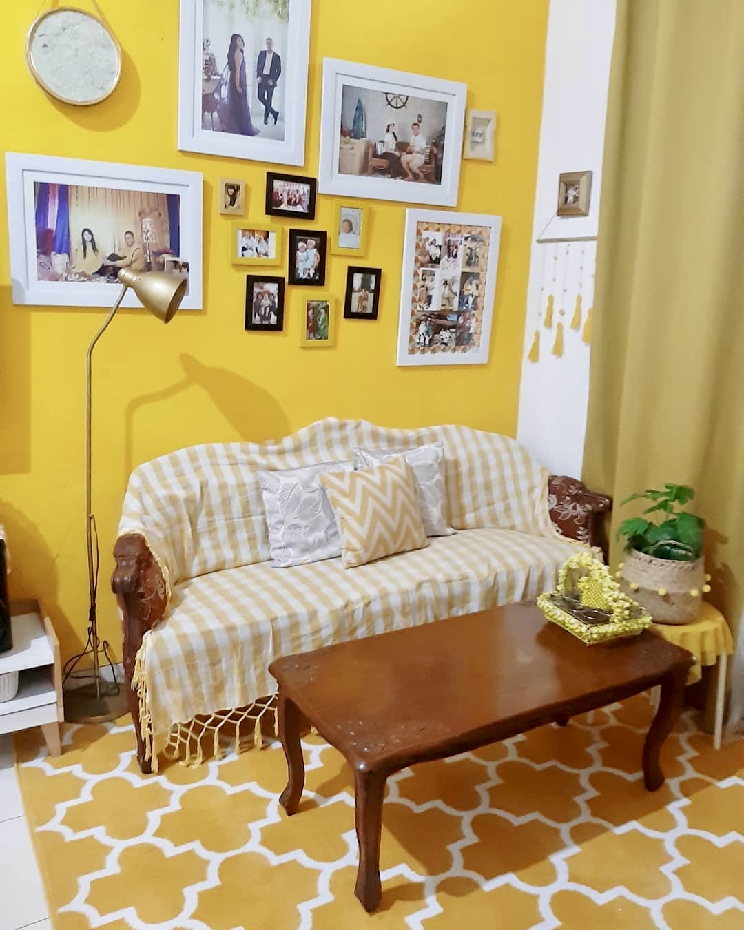 30 Vibrant Yellow Living Room Ideas to Brighten Your Home with Style