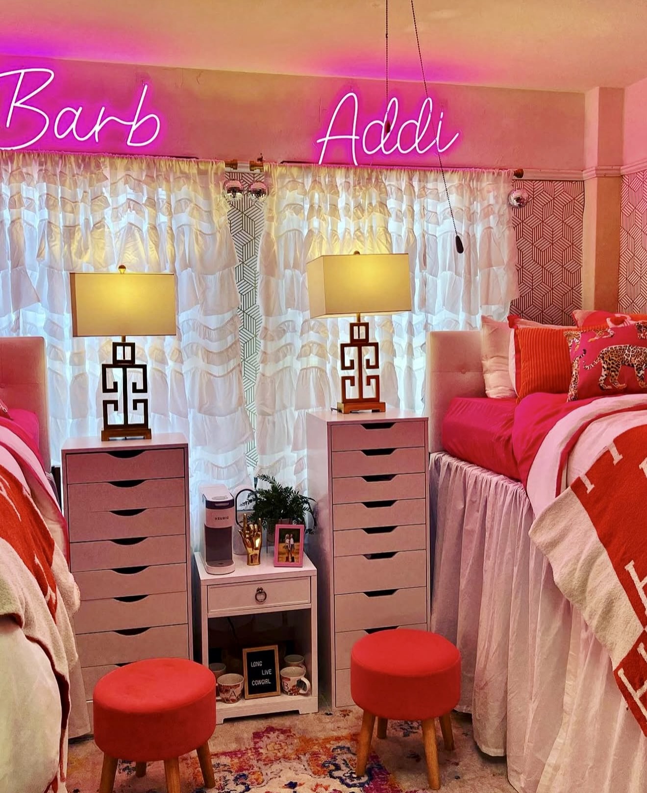 30 Dorm Room Decor Ideas to Transform College Living into Chic, Cozy Spaces